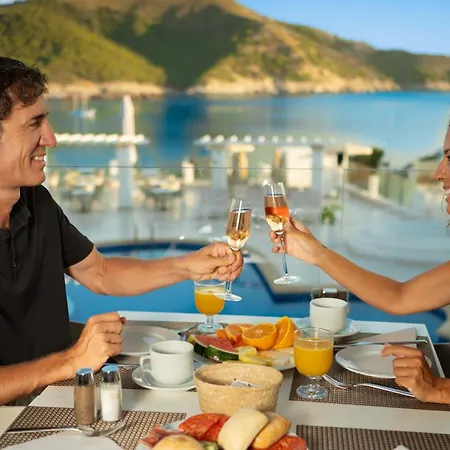 Parque Nereida فندق كالا راتخاذا