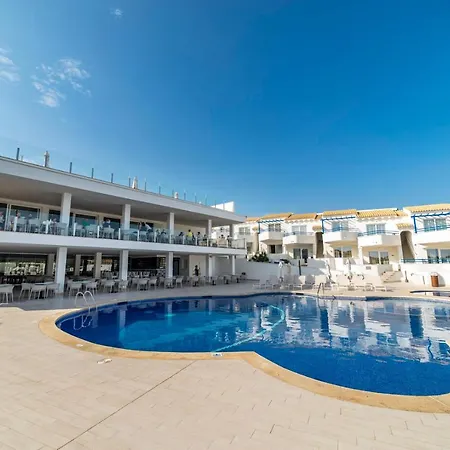 Parque Nereida 4* كالا راتخاذا